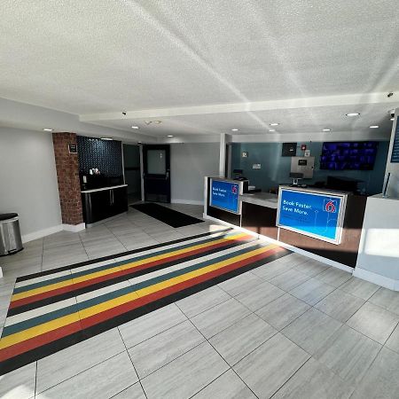 Studio 6 Suites East Syracuse Airport Екстер'єр фото