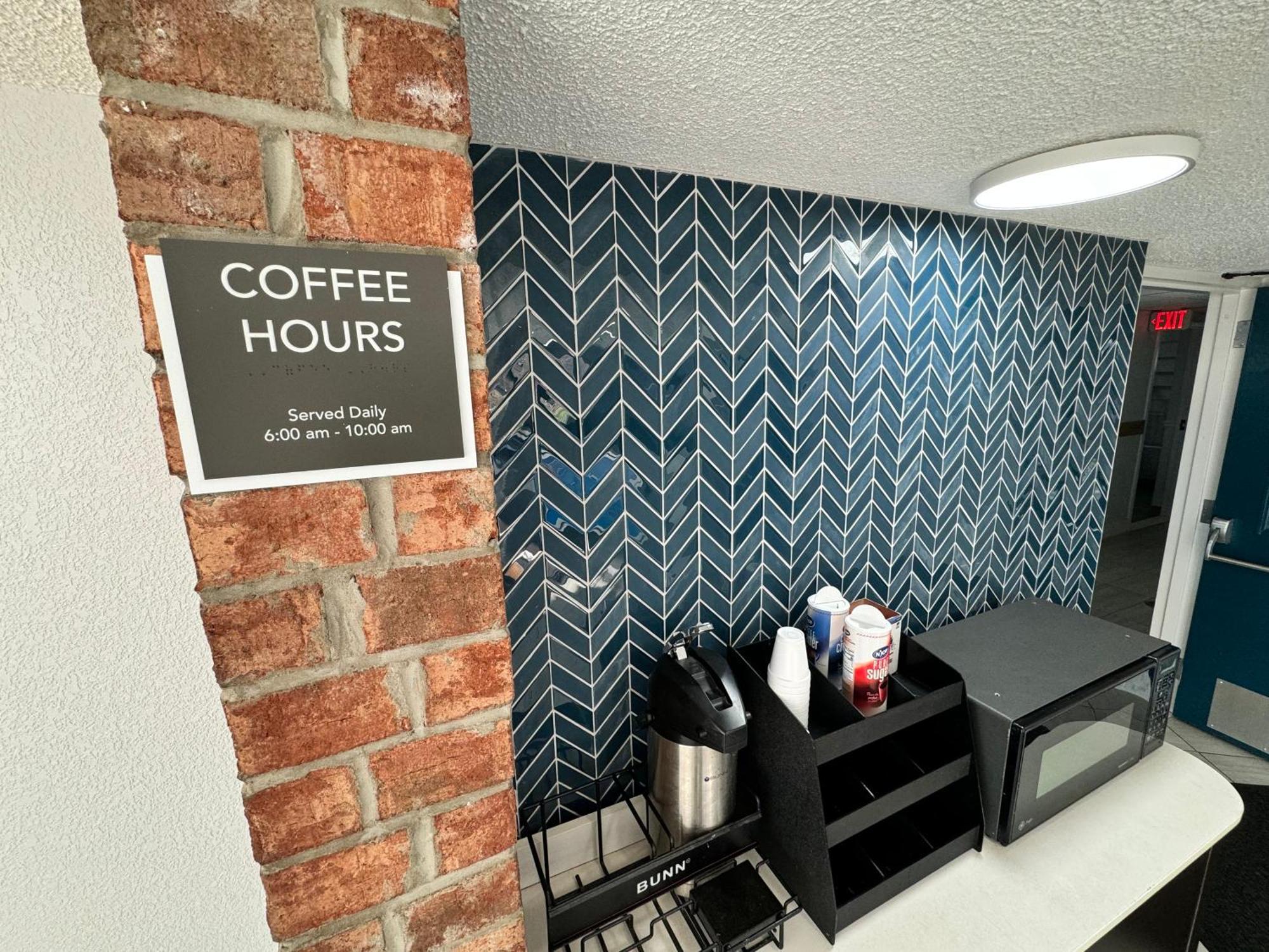 Studio 6 Suites East Syracuse Airport Екстер'єр фото
